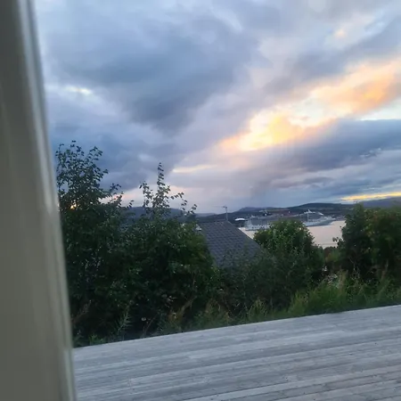 Leiligheten Pa Tomasjordnesvegen Tromsø Buitenkant foto