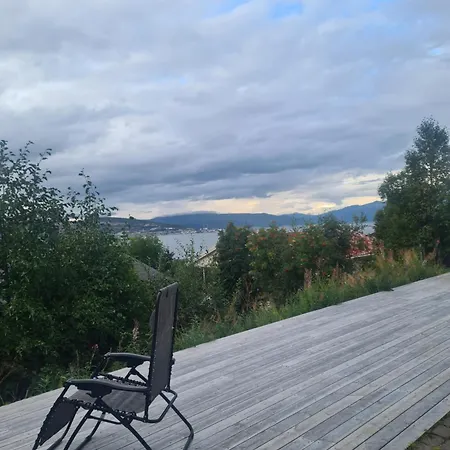 Leiligheten Pa Tomasjordnesvegen Tromsø Buitenkant foto